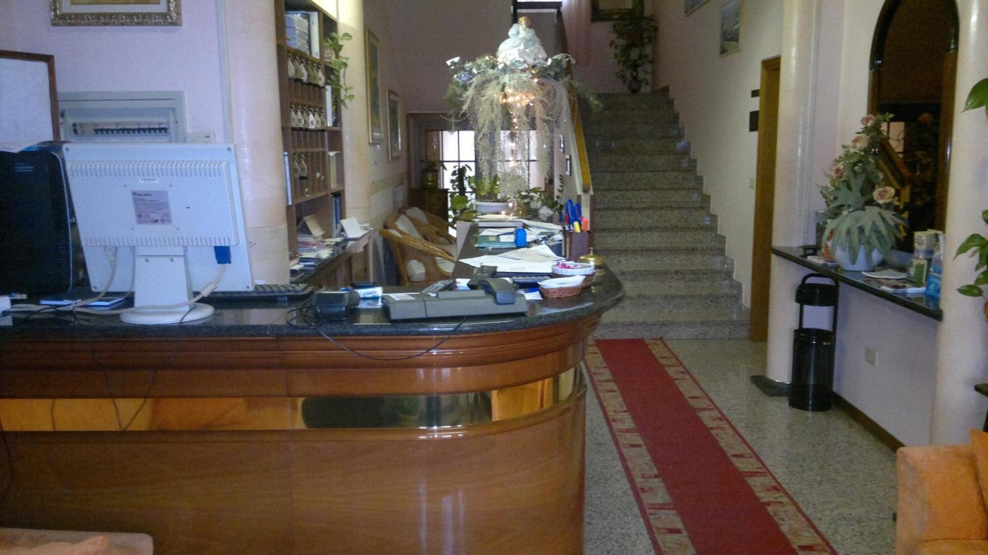 Hotel Centrale Argenta エクステリア 写真