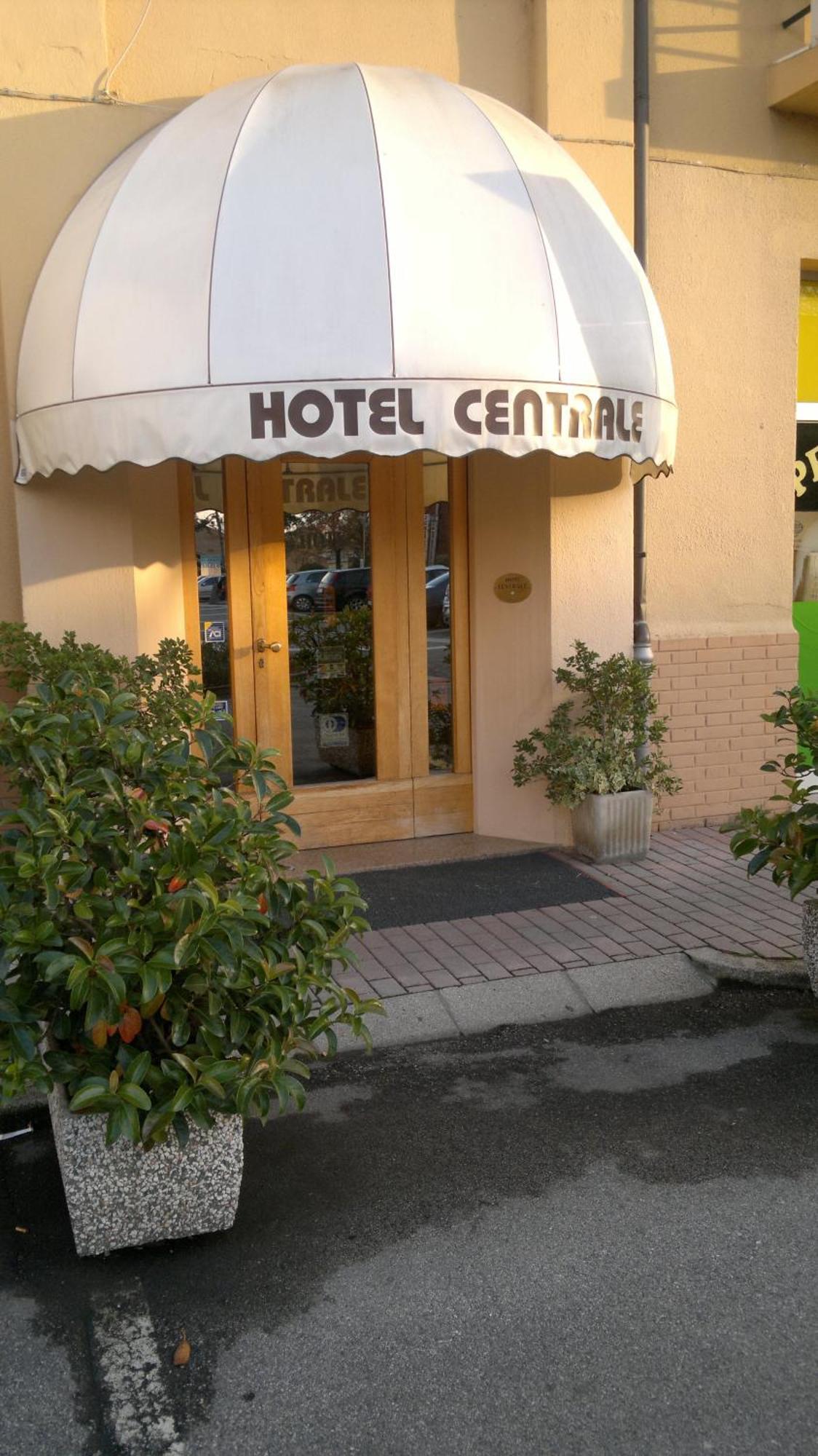 Hotel Centrale Argenta エクステリア 写真